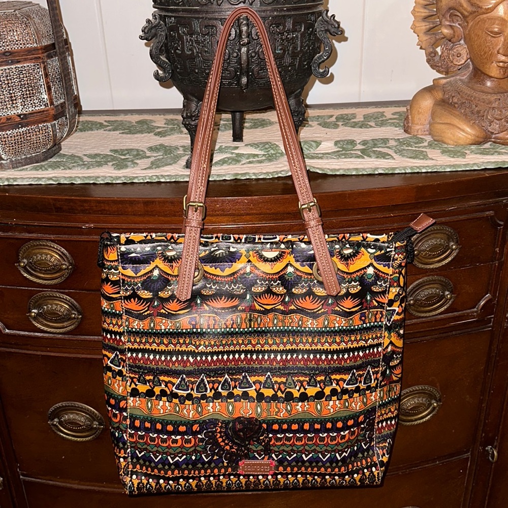 Stylish Multicolor Sakroots Tote Bag